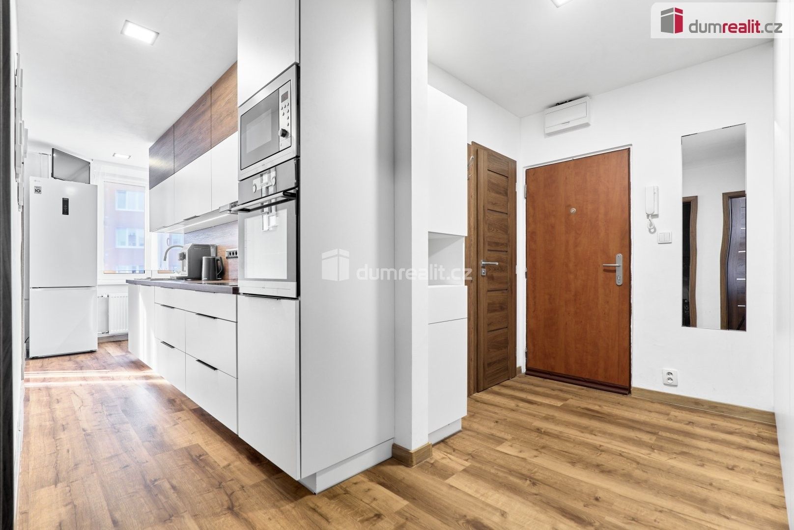 3+1, Ostrovská, Karlovy Vary, 76 m² - 1