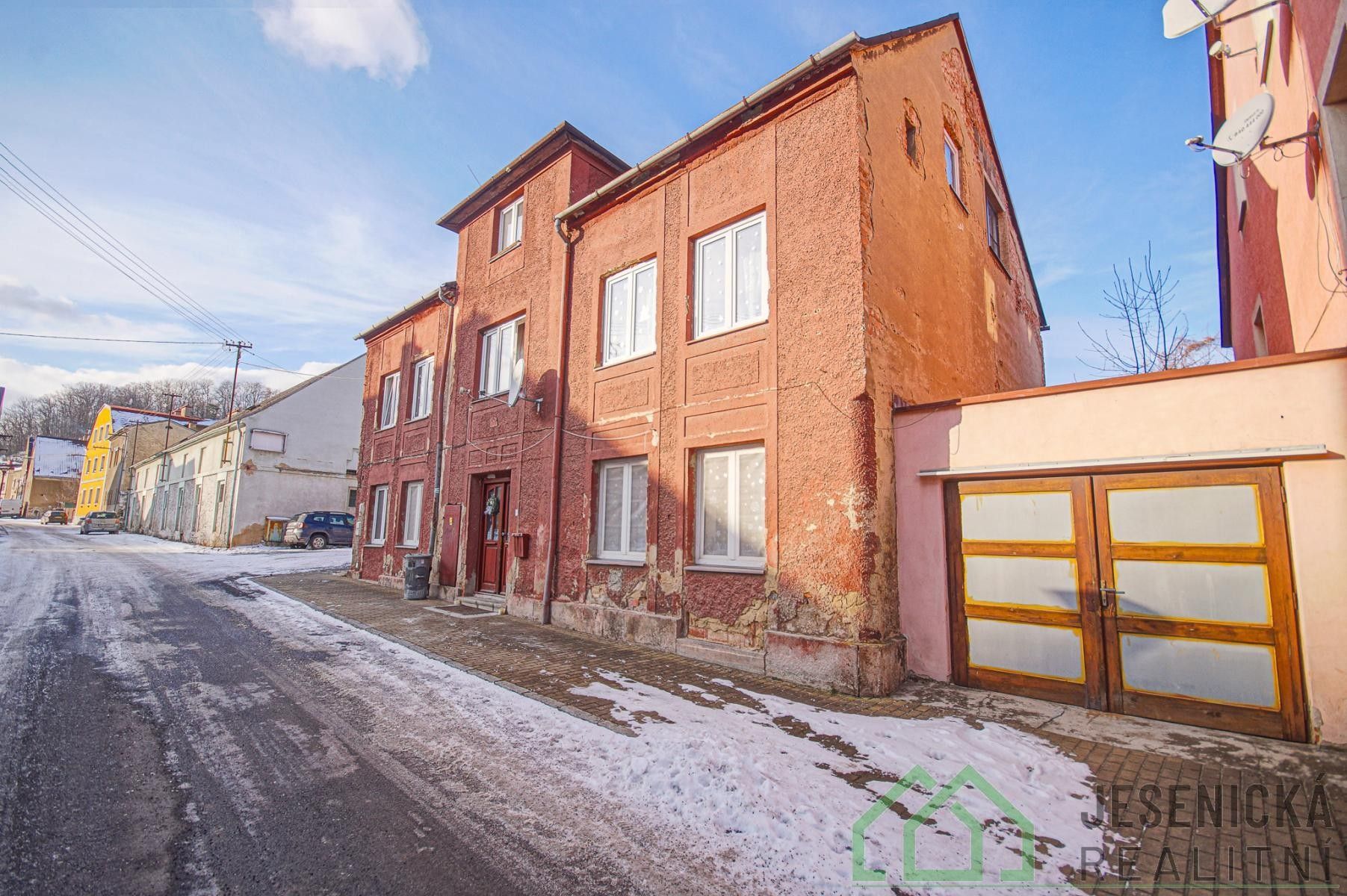 Rodinné domy, Družstevní, Javorník, 407 m² - 1