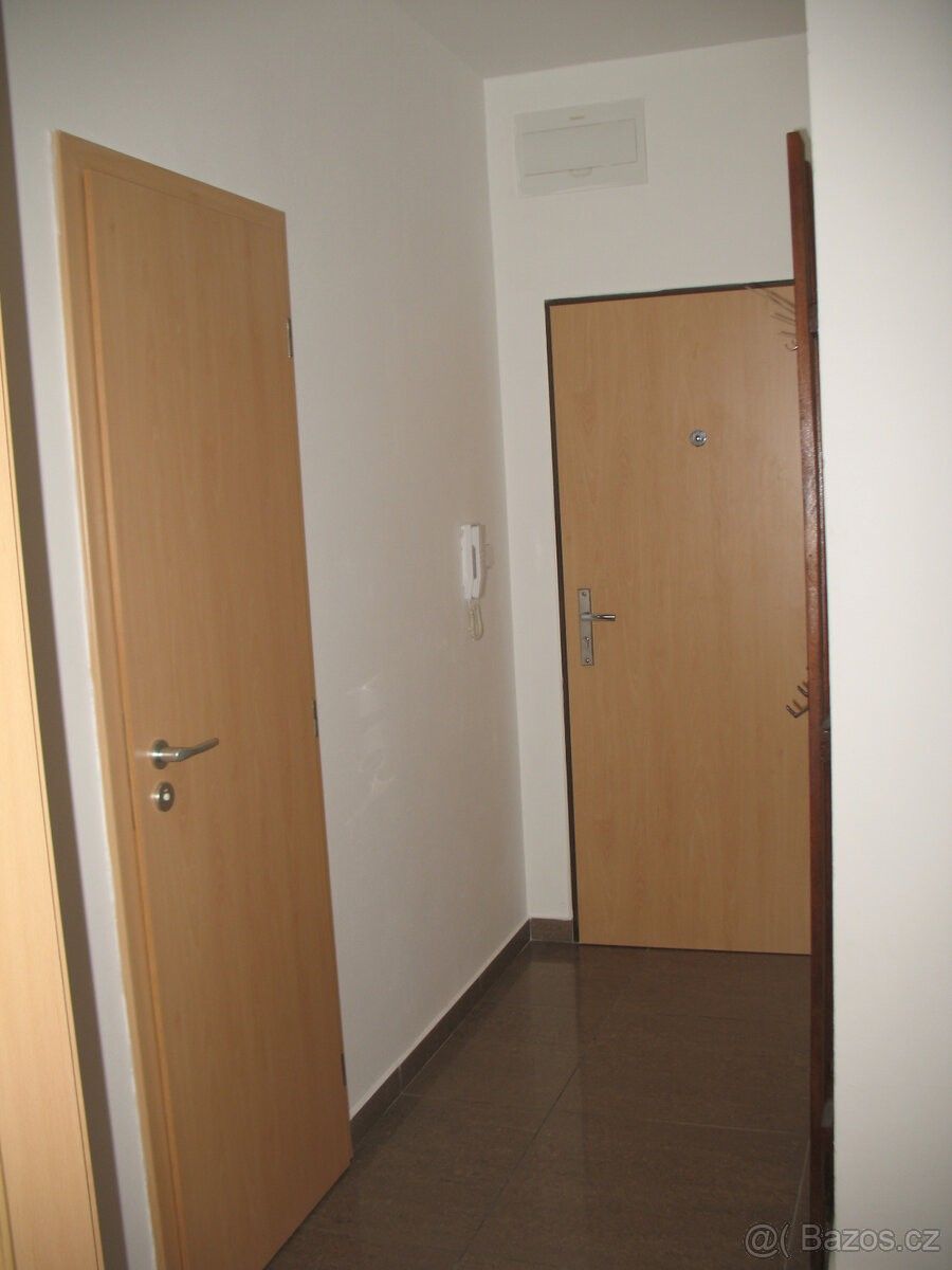 Byt · Hodonín, 695 01 - 3