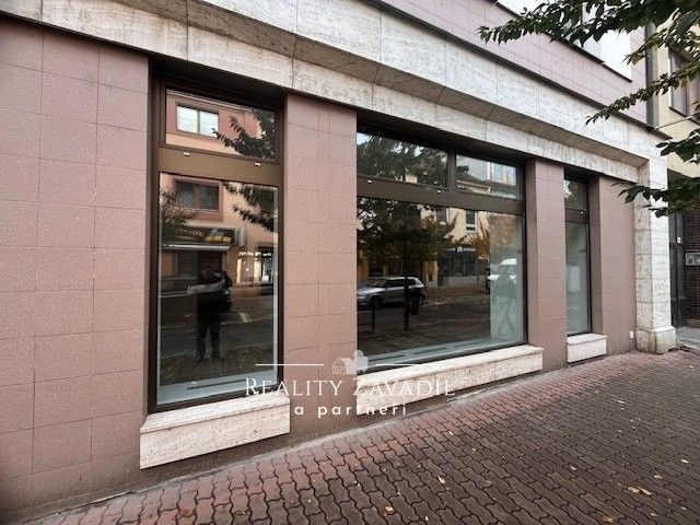 Pronájem obchodní prostory - Smilova, Pardubice, 130 m²