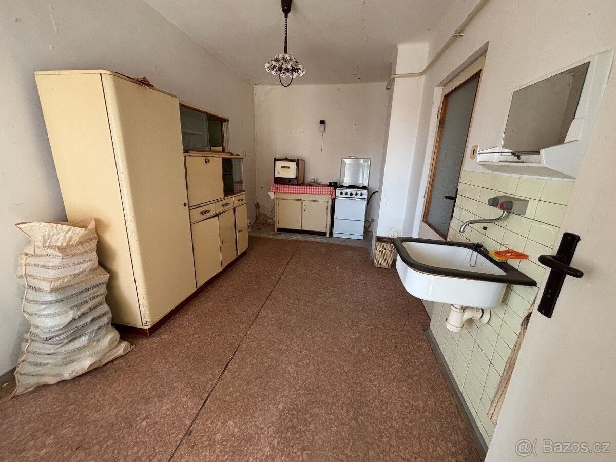 Prodej rodinný dům - Lipník u Hrotovic, 675 52