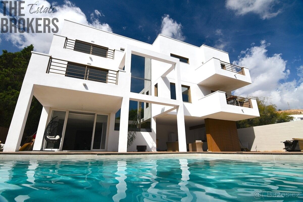 Prodej rodinný dům - 987 66, Zahraničí