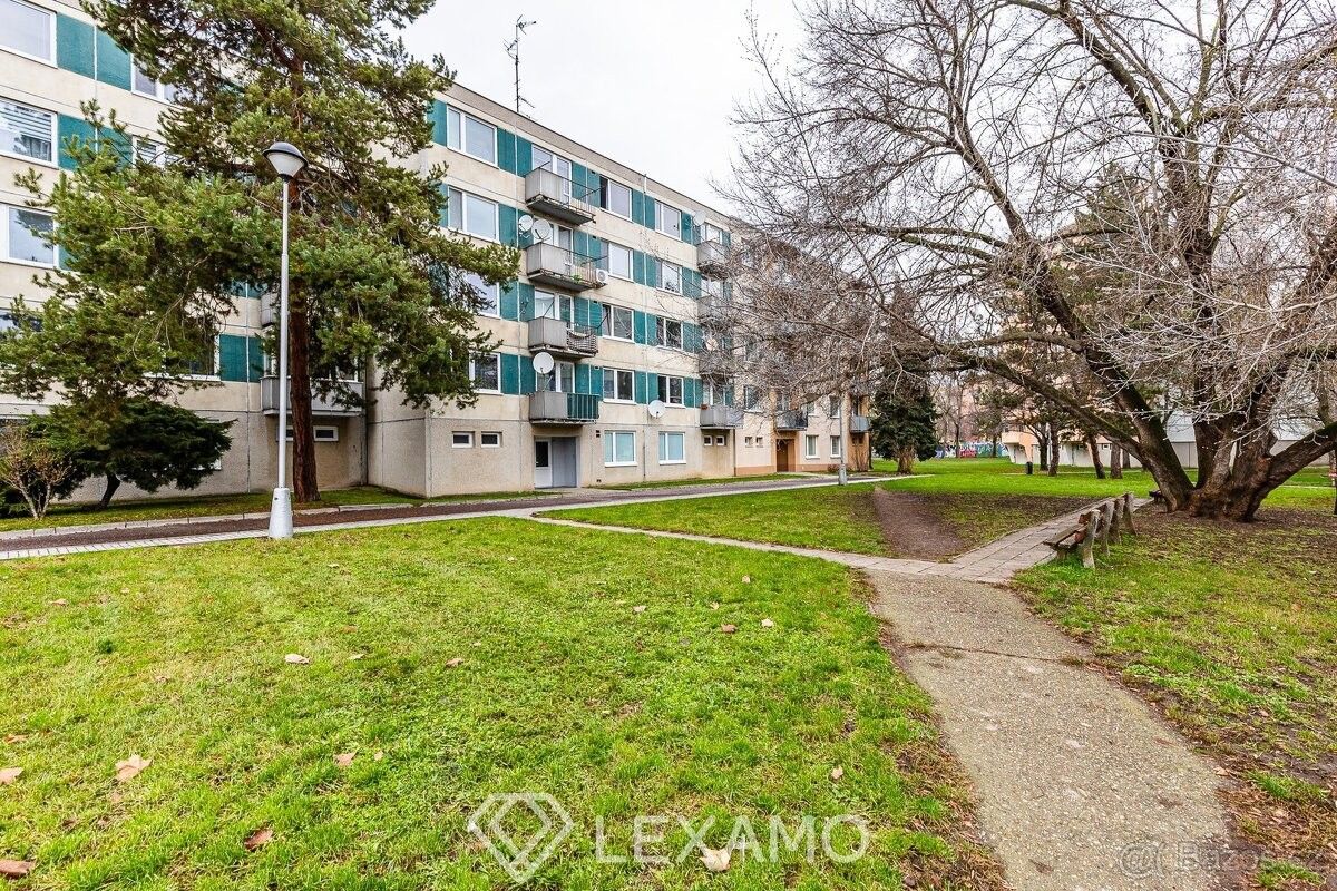 Byty, Znojmo, 671 81