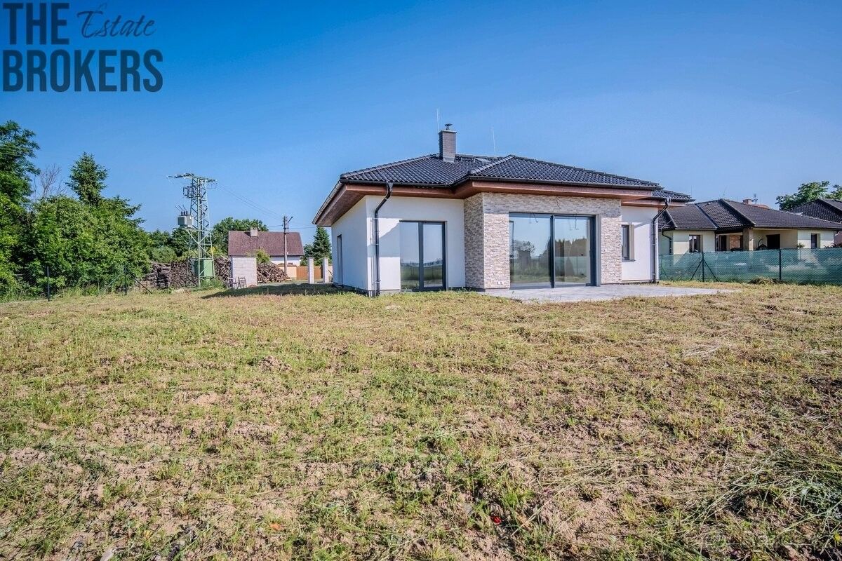 Prodej rodinný dům - Dolní Kralovice, 257 68