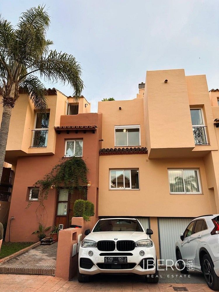 Rodinný dům · 217 m² · Nueva Andalucía, ES - 4