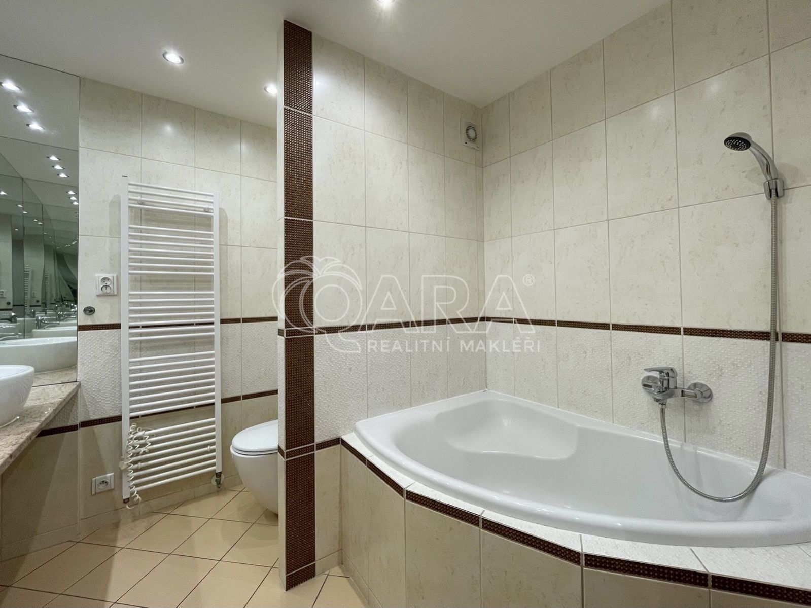 Byt 3+kk · 74 m² · Praha - 3