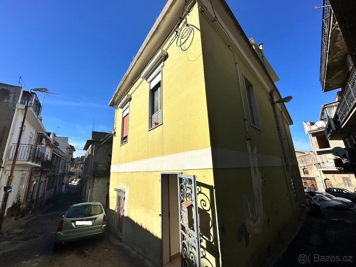 Prodej rodinný dům - 987 66, Zahraničí