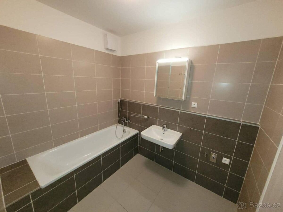 Pronájem byt - Olomouc, 779 00