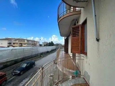 Byty, 987 66, Zahraničí