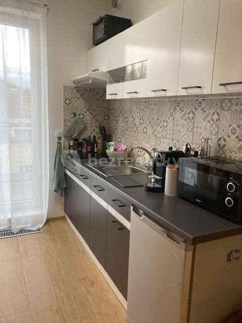 1+kk, Mezilehlá, Praha - Hrdlořezy, 37 m² - 2