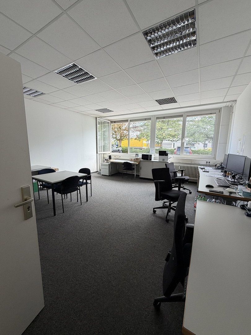 Pronájem kancelář - Augsburg Lechhausen Bayern 86167, 100 m² - 5