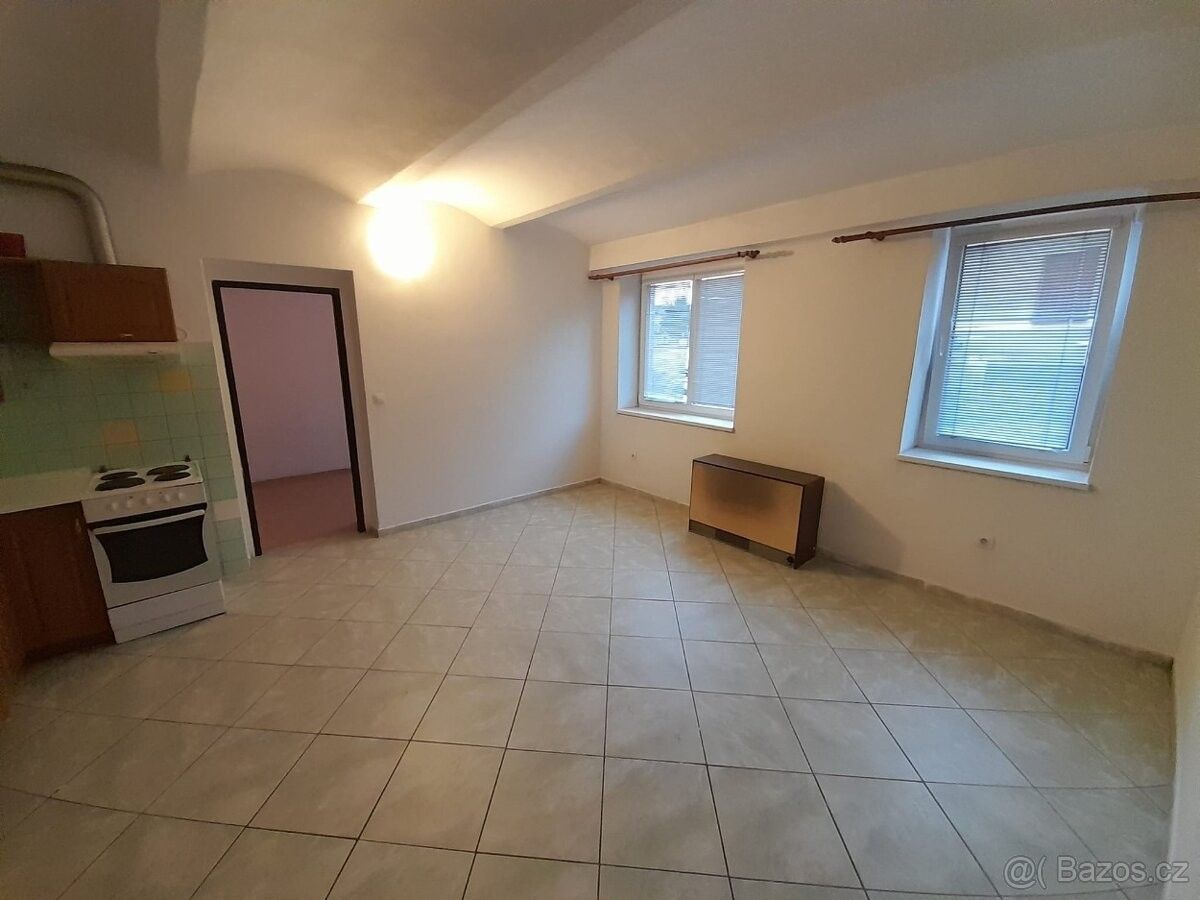 Pronájem byt - Hronov, 549 31