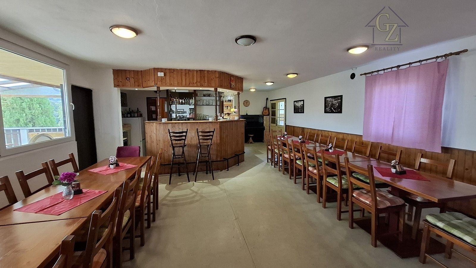 Prodej restaurace - Klášterec nad Ohří - Miřetice u Klášterce nad Ohří, okres Chomutov, Ústecký kraj, 232 m² - 1
