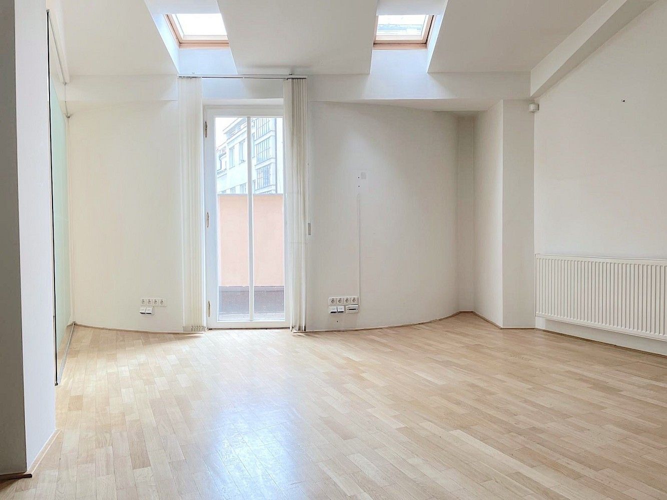 Kancelář · 90 m² · Praha - 4