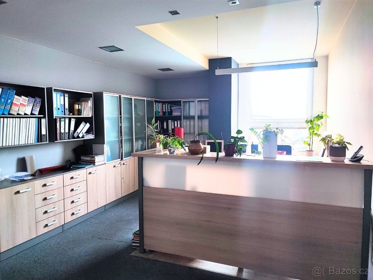 Pronájem kancelář - Vyškov, 682 01