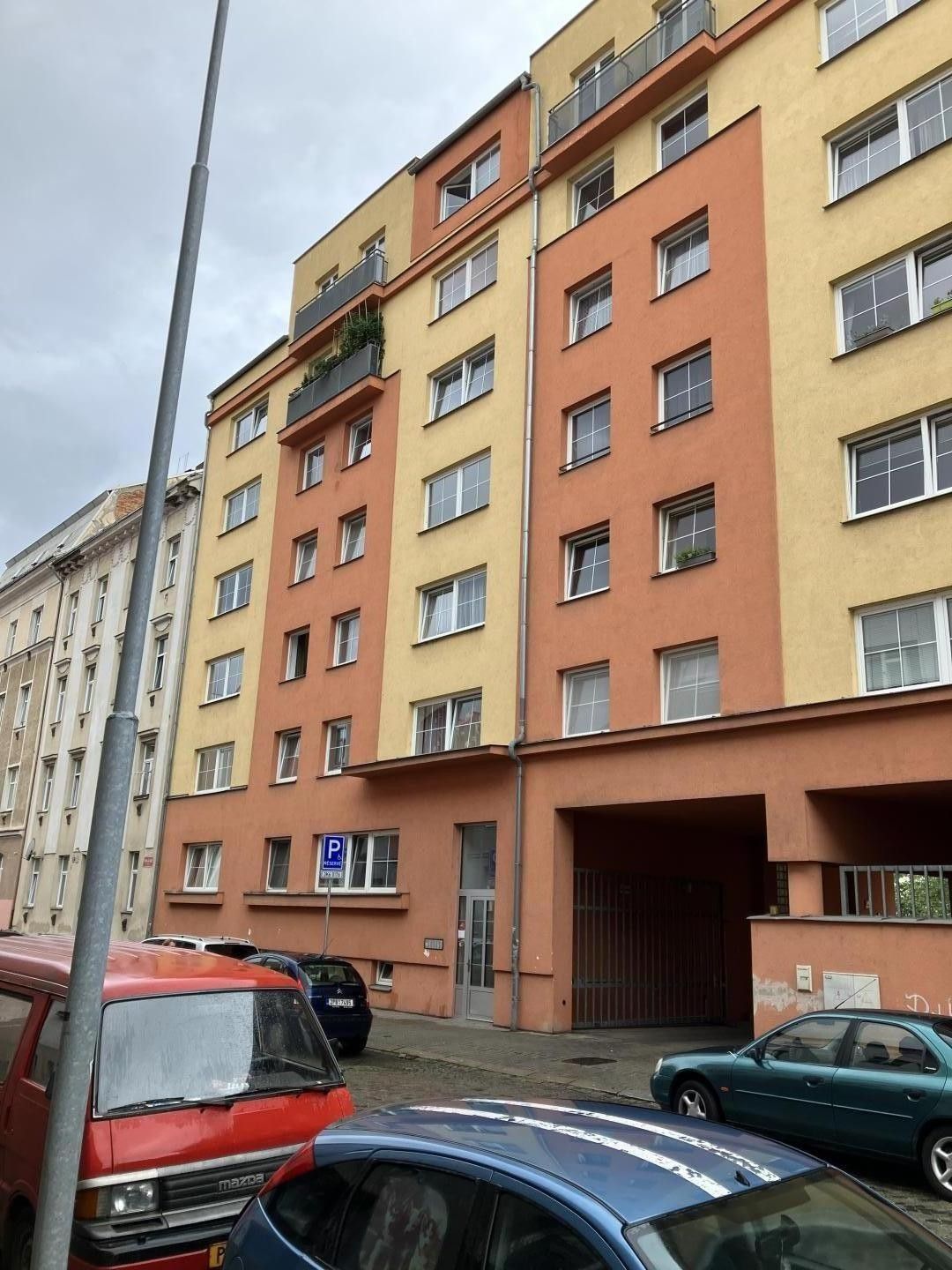 1+kk, Plzenecká, Plzeň, 27 m²