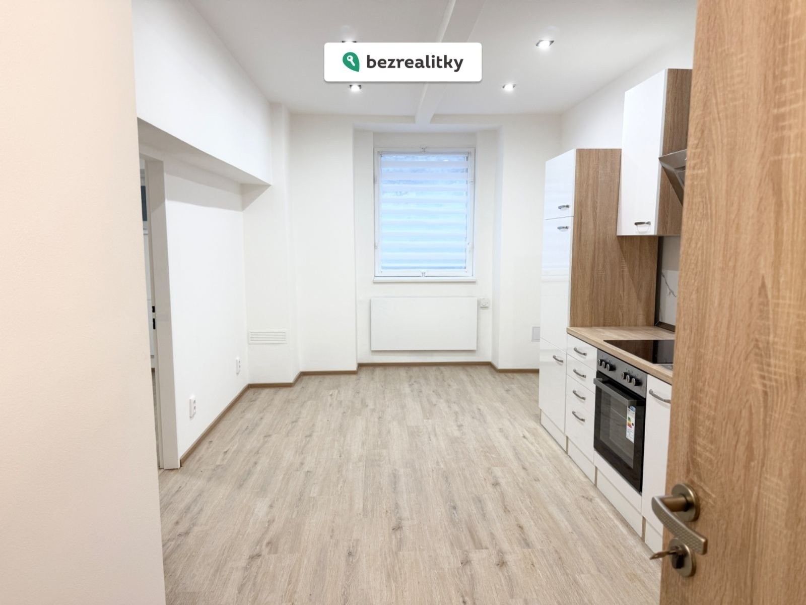 Prodej byt 2+kk - Žerotínova 1174, Praha, 31 m²