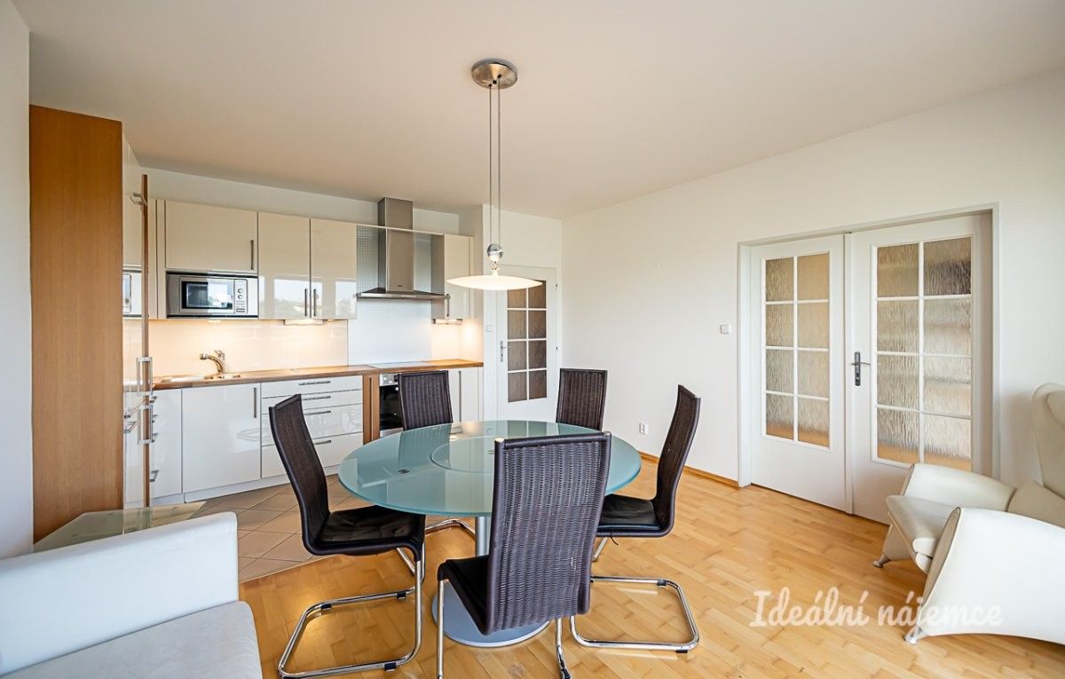 3+kk, Hyacintová, Praha, 85 m²