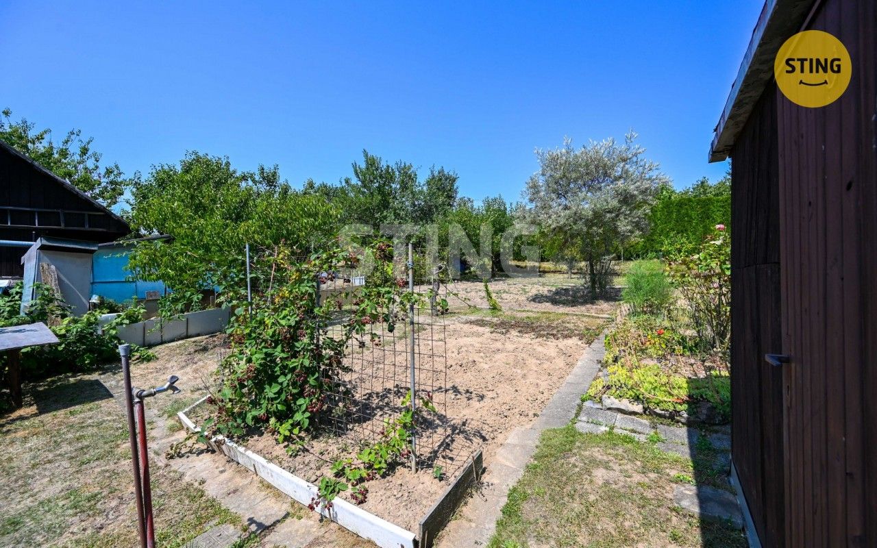 Zahrada · 318 m² · Otrokovice - 4