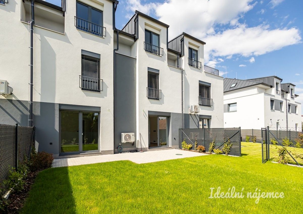 Byt 2+kk · 56 m² · náměstí Míru, Praha - 4