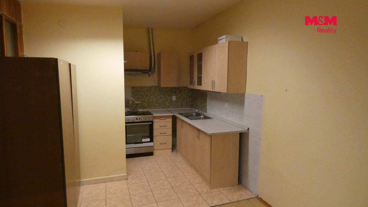 Pronájem byt 1+kk - Komenského náměstí, Louny, 45 m² - 5