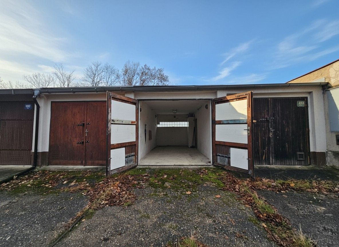 Garáže, Ústí nad Labem, 400 01