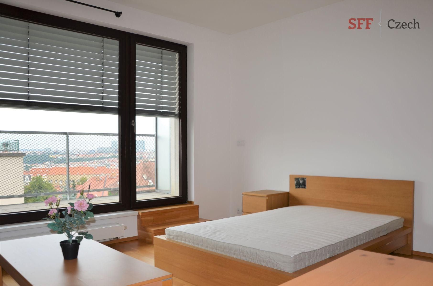 Pronájem byt 1+kk - Korunní, Praha, 39 m²