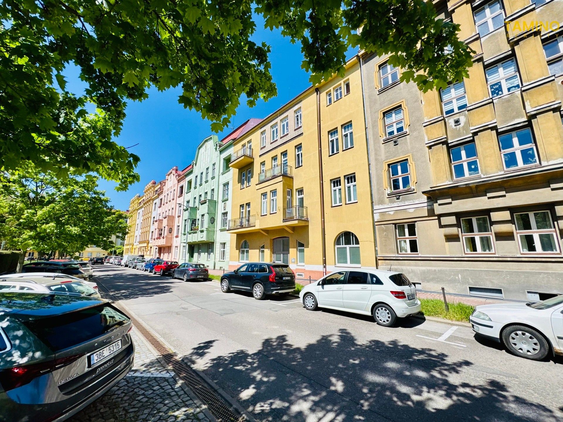 Činžovní dům · 1 100 m² · náměstí Čs. legií, Pardubice Zelené Předměstí - 3