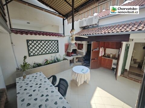 Prodej rodinný dům - 987 66, Zahraničí