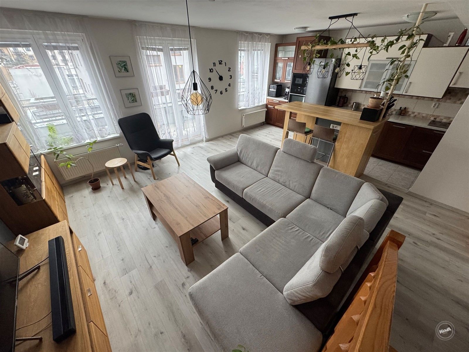 5+kk, Pelzova, Praha, 149 m²