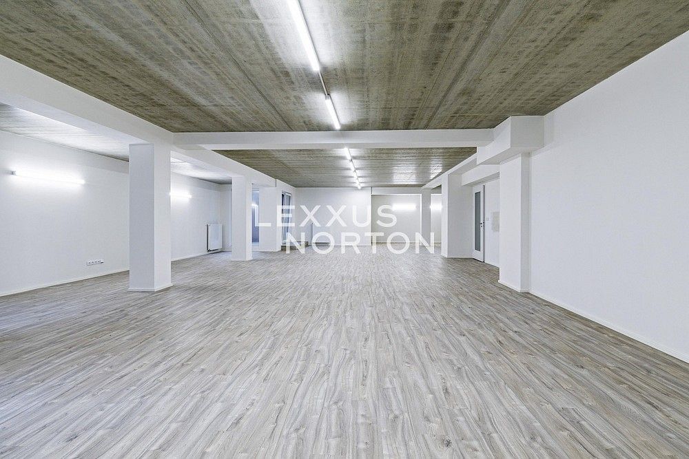 Kancelář · 130 m² · Praha - Smíchov, okres Praha 5, Hlavní město Praha - 3