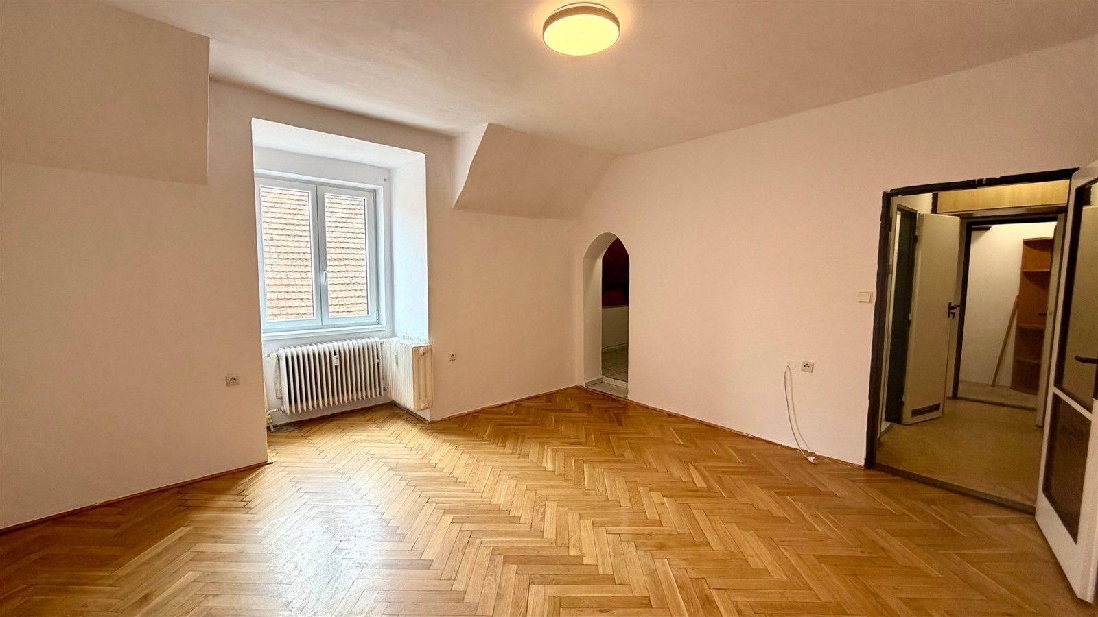1+kk, Jakubská 381, Cheb, 32 m² - 2