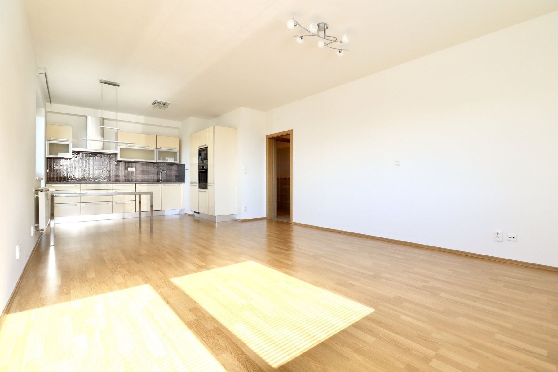 2+kk, Přeučilova, Praha - Stodůlky, 67 m² - 2