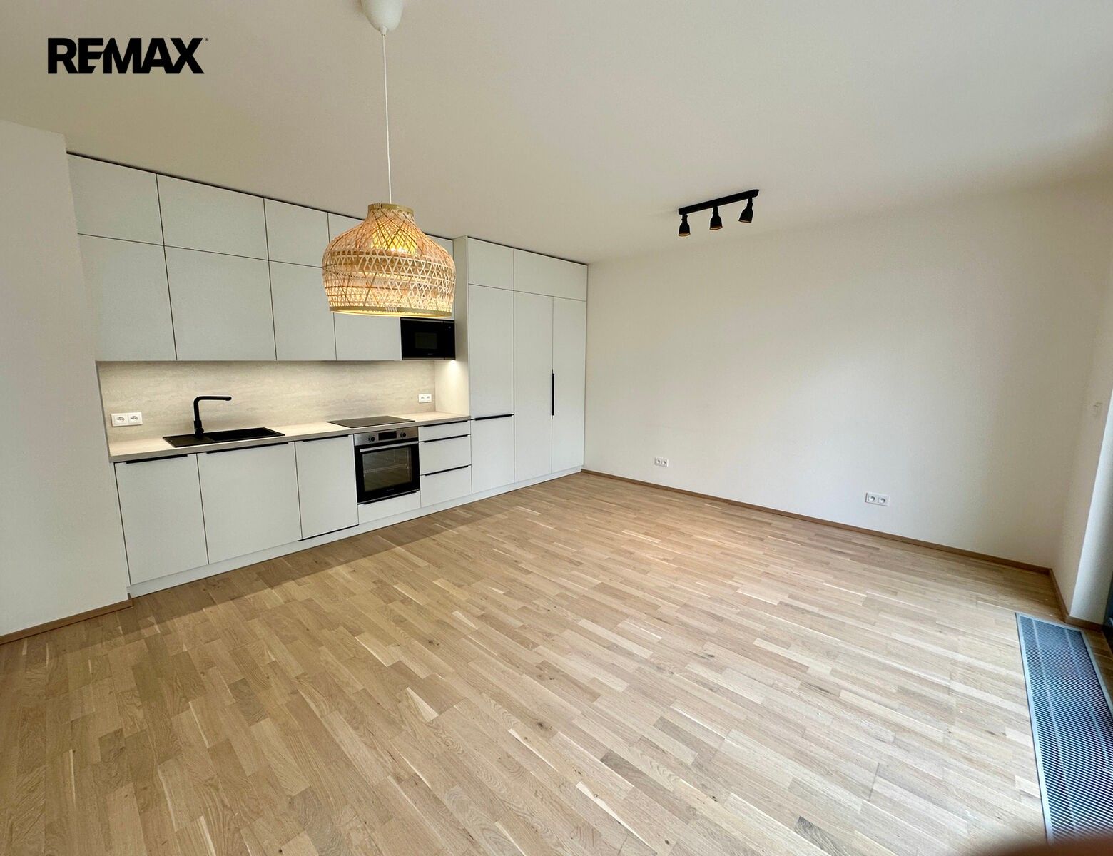 1+kk, Šenácká 583, Praha Hodkovičky, 39 m² - 1