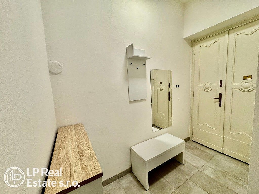 Pronájem byt 1+1 - Růžová, Praha 1 - Nové Město, 34 m² - 5