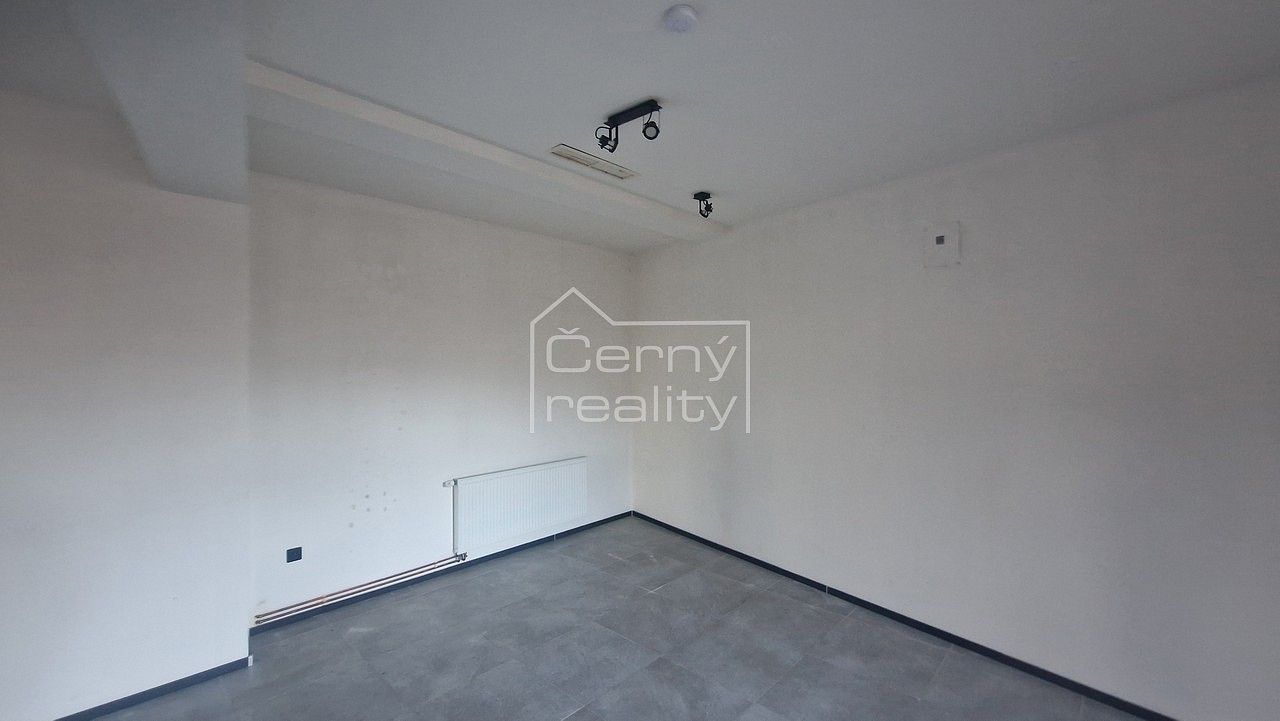 Obchodní prostory · 120 m² · Hronov, okres Náchod, Královéhradecký kraj - 4