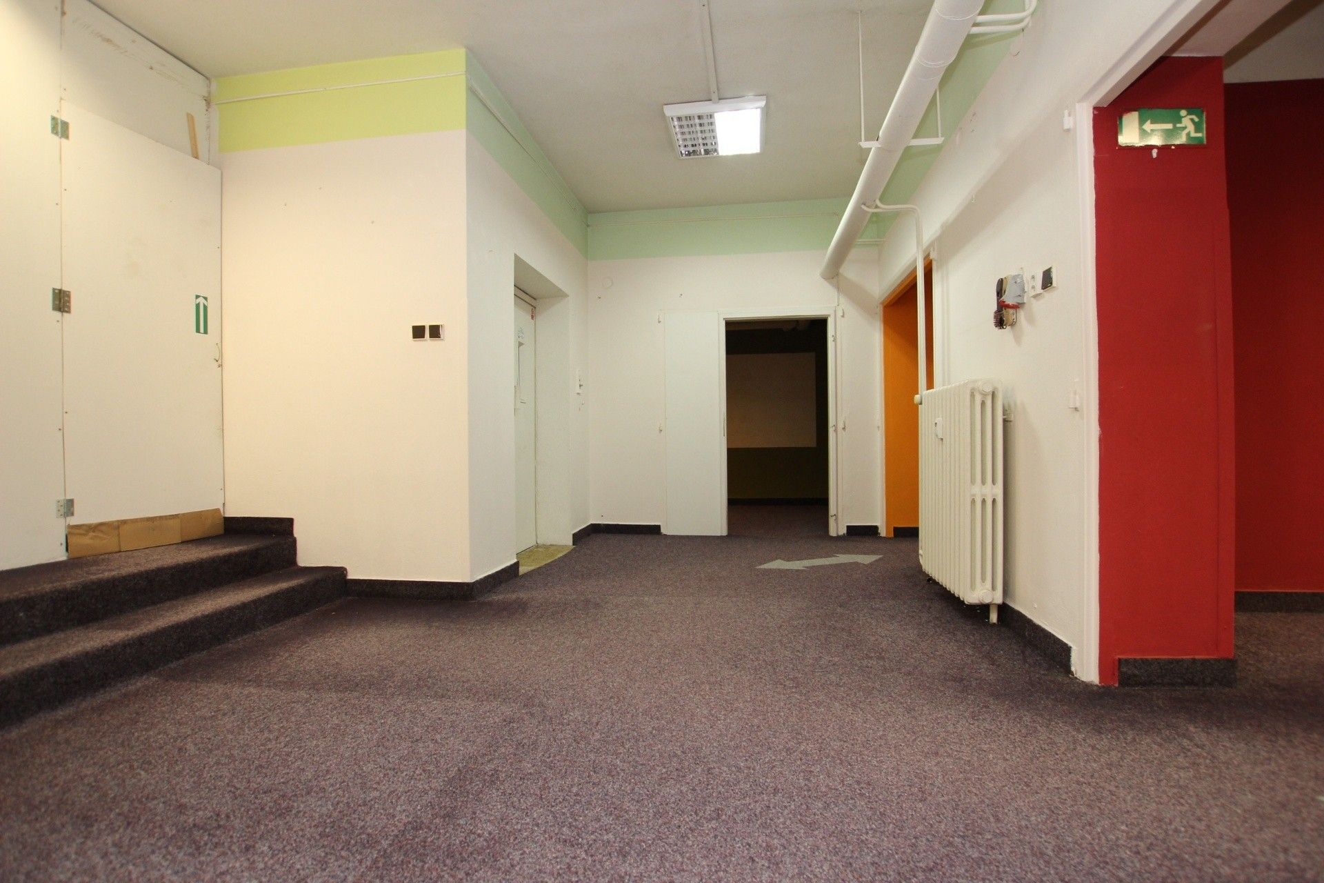 Sklady, nám. F. Křižíka, Tábor, 100 m²