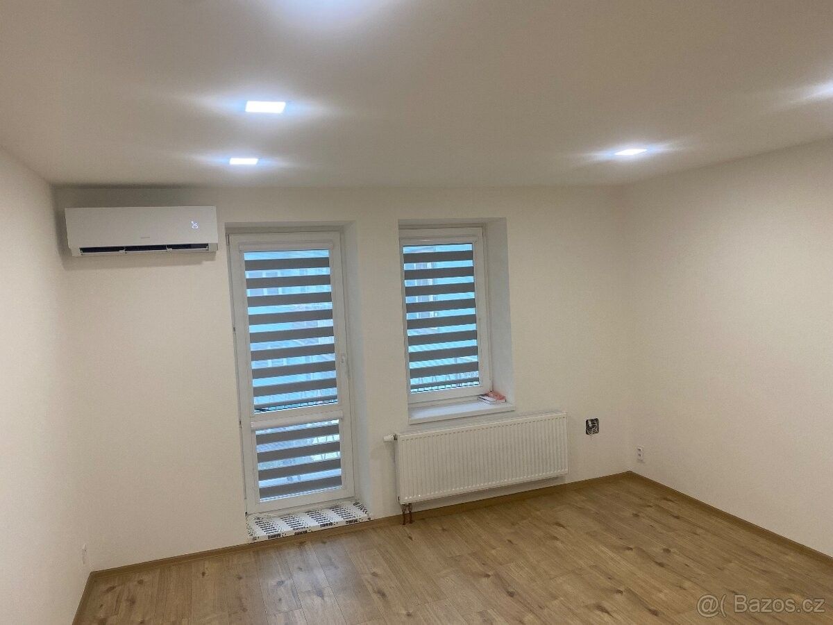 Byty, Dubňany, 696 03