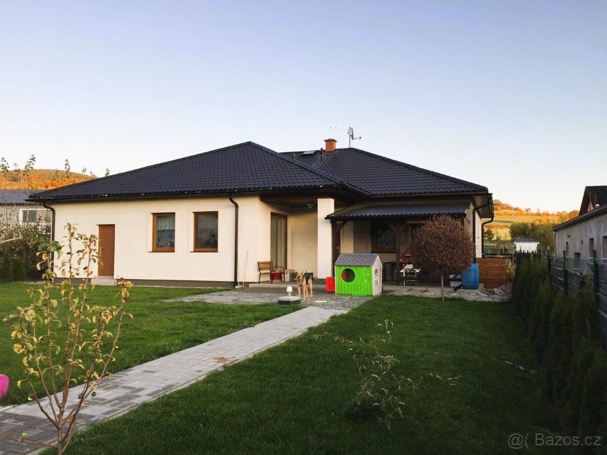 Prodej rodinný dům - Nový Malín, 788 03