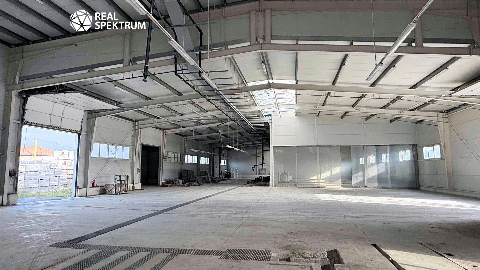 Pronájem sklad - U Vlečky, Modřice, 1 505 m²