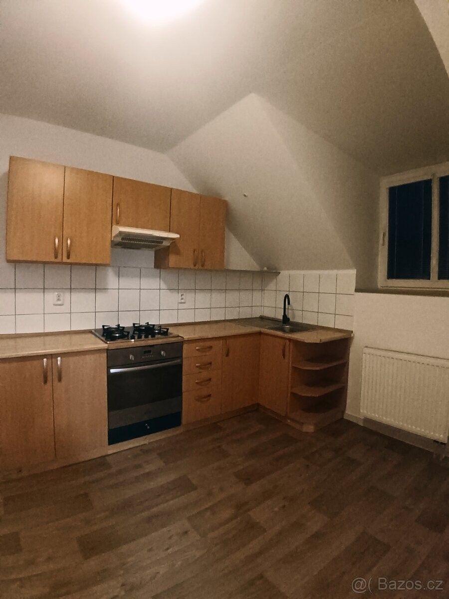 Pronájem byt - Opava, 746 01