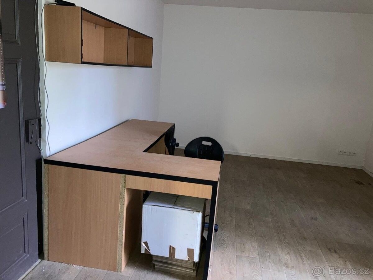 Sklady, Brno, 637 00