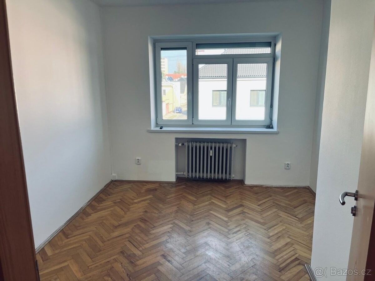 Pronájem byt - Hodonín, 695 01