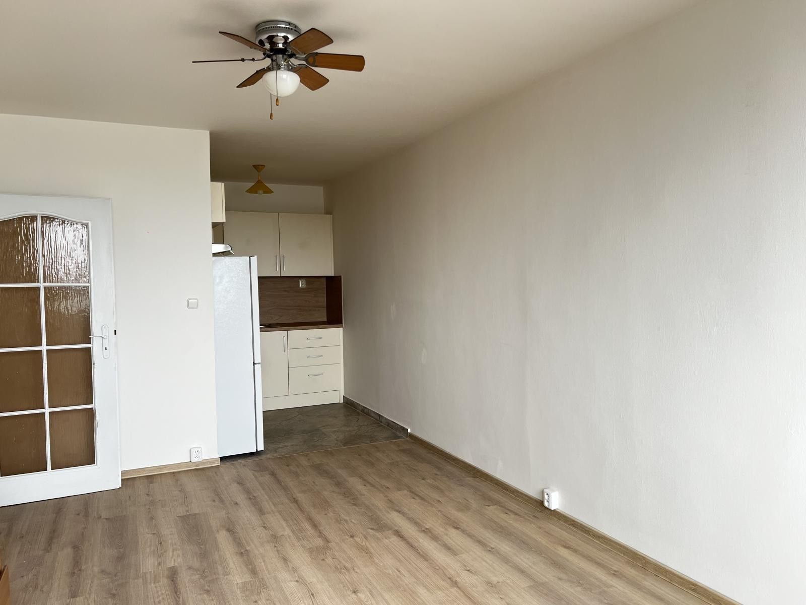 Pronájem byt 2+kk - Krausova, Praha, 43 m²