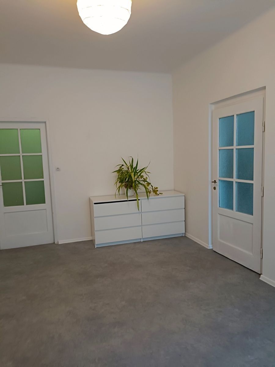 Pronájem byt 2+kk - Levá, Praha - Podolí, 48 m² - 5