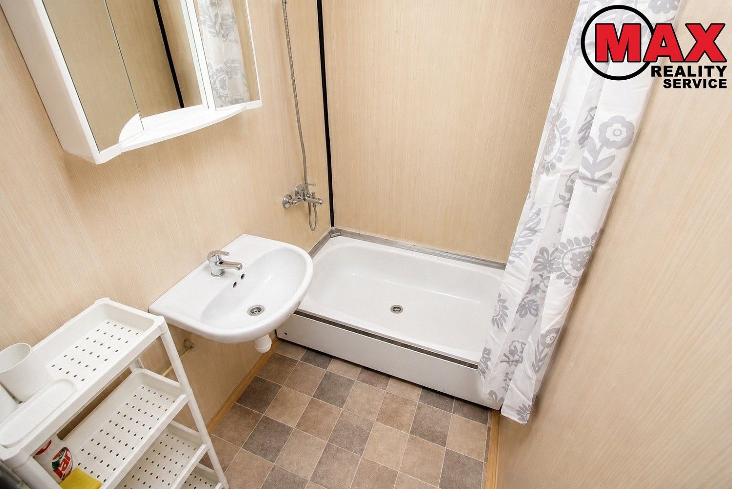Byt 1+kk · 29 m² · Praha - Háje, okres Praha 11, Hlavní město Praha - 4