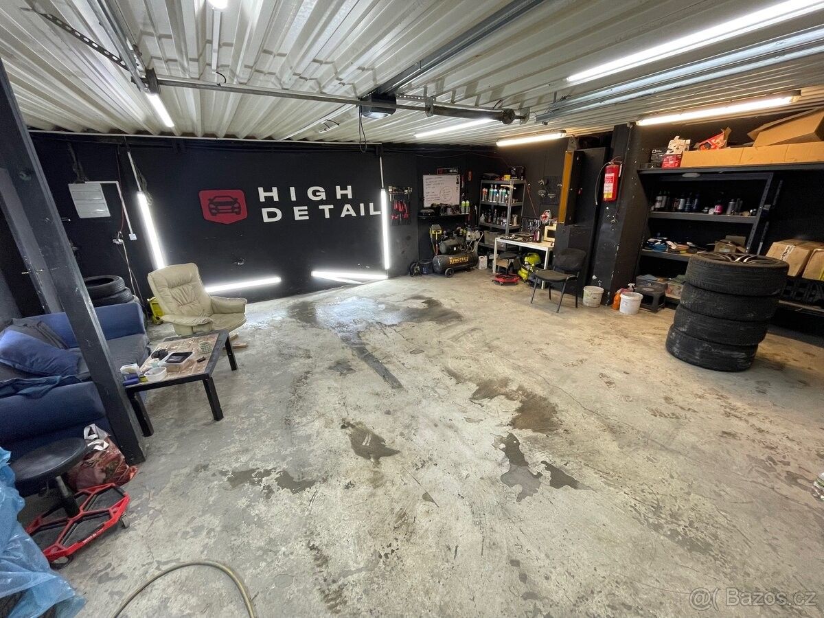 Garáže, Praha, 190 12