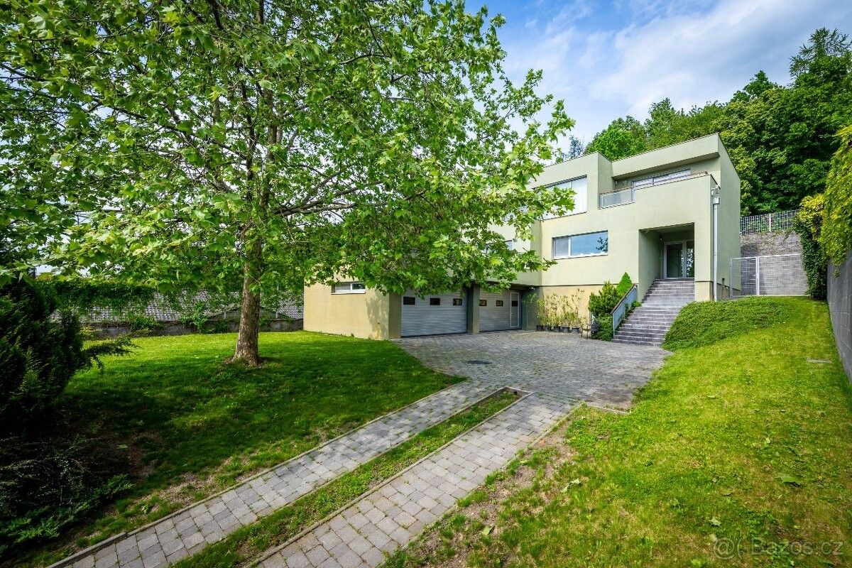 Prodej rodinný dům - 987 65, Slovensko