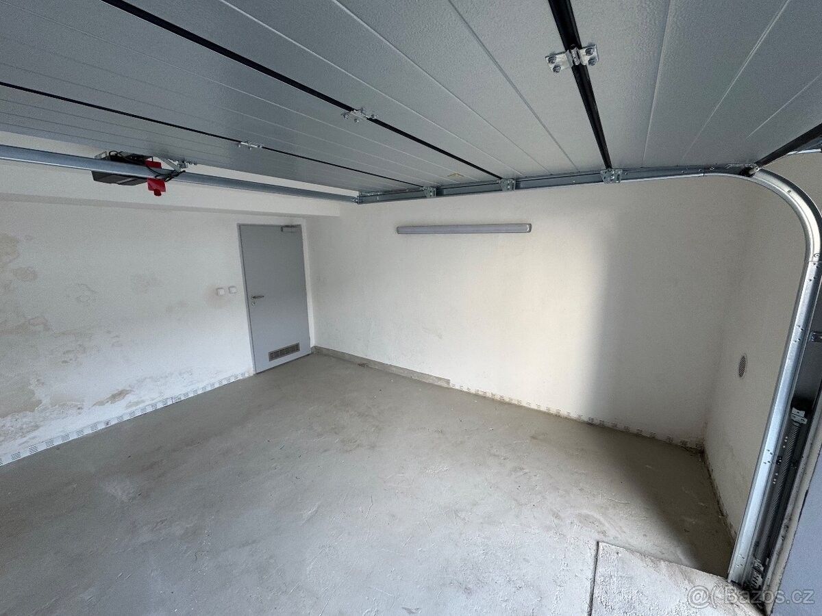 Pronájem garáž - Ostrava, 702 00