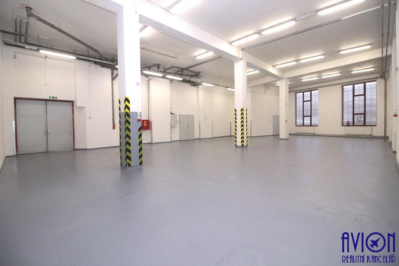 Pronájem sklad - U trati, Praha, 263 m²